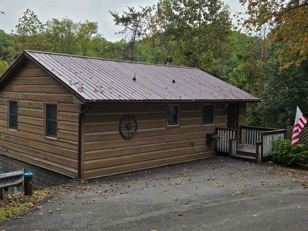 5319 Old Rocky High Top Rd, Cosby, TN 37722