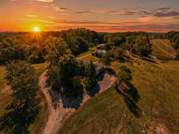 3839 Sycamore Rd , Thompsons Station, TN 37179