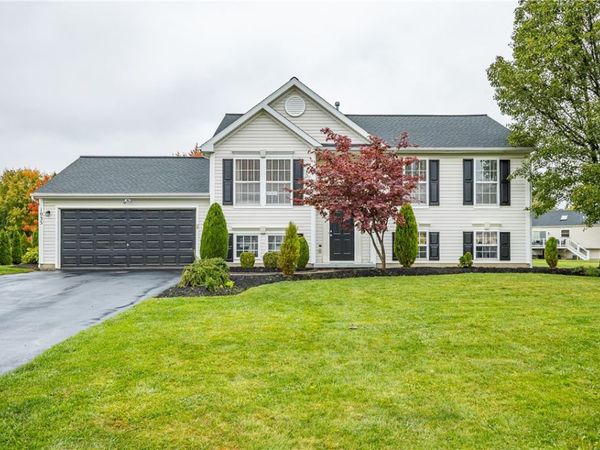 1035 Beaver Creek Drive, Webster, NY 14580