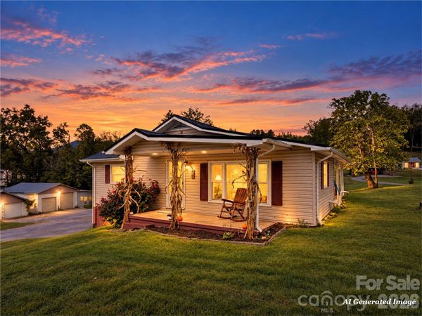 280 Mingus Street , Canton, NC 28716