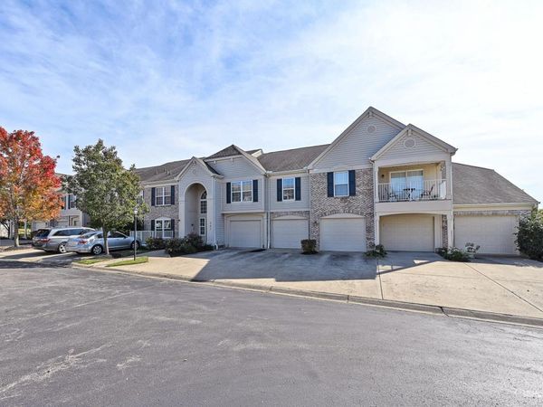 201 Doublegate Drive, Unit J, Milford, OH 45150
