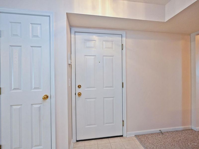 201 Doublegate Drive, Unit J, Milford, OH 45150 Photo 12