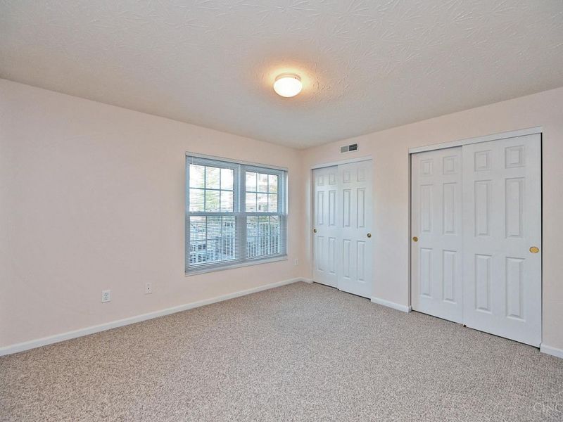 201 Doublegate Drive, Unit J, Milford, OH 45150 Photo 28