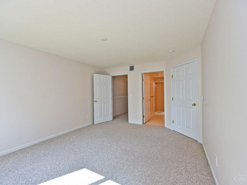 201 Doublegate Drive, Unit J, Milford, OH 45150 Photo 32