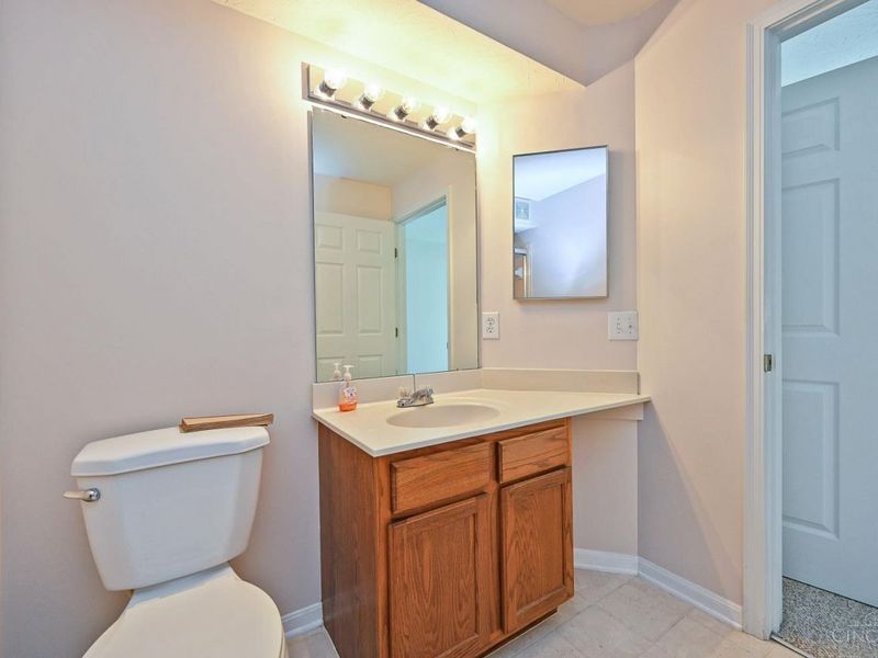 201 Doublegate Drive, Unit J, Milford, OH 45150 Photo 36