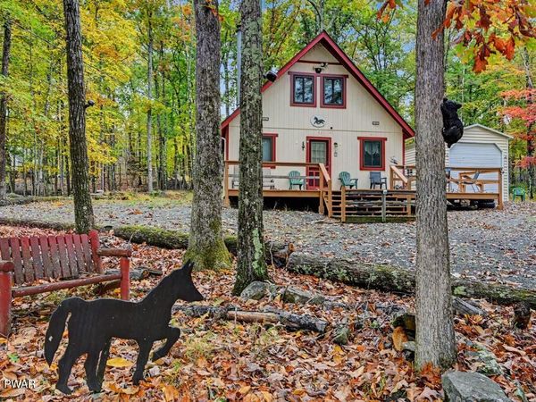 263 Upper Independence Drive , Lackawaxen, PA 18435
