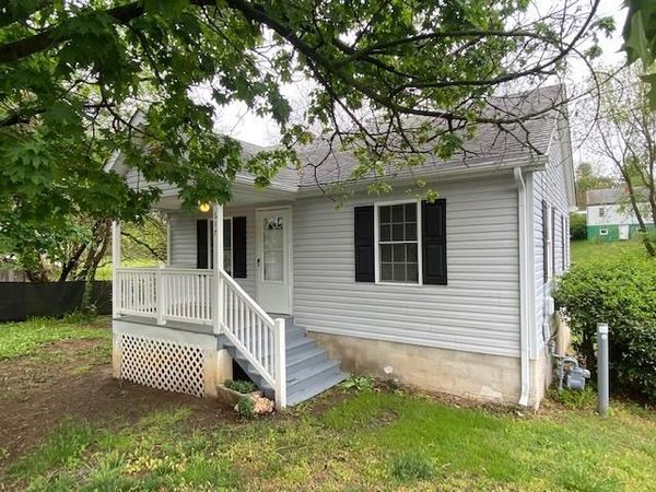 617 GRUBERT AVE, STAUNTON, VA 24401