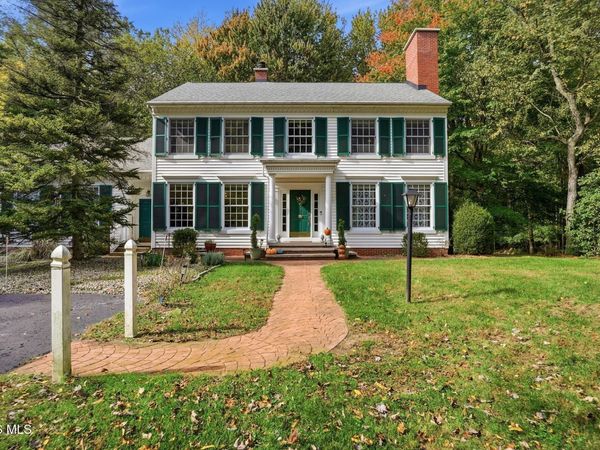 30 Tanglewood Lane, Bowling Green, OH 43402
