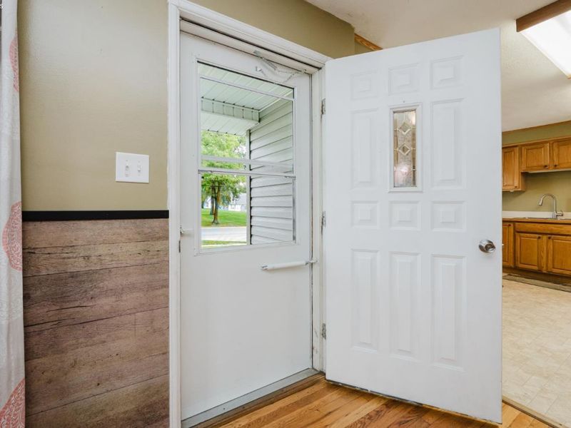 320 Goodrich Road, Bellevue, OH 44811 Photo 6