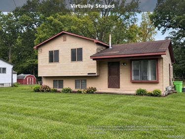 5705 Lake Grove Drive, White Lake Township, Mi 48383