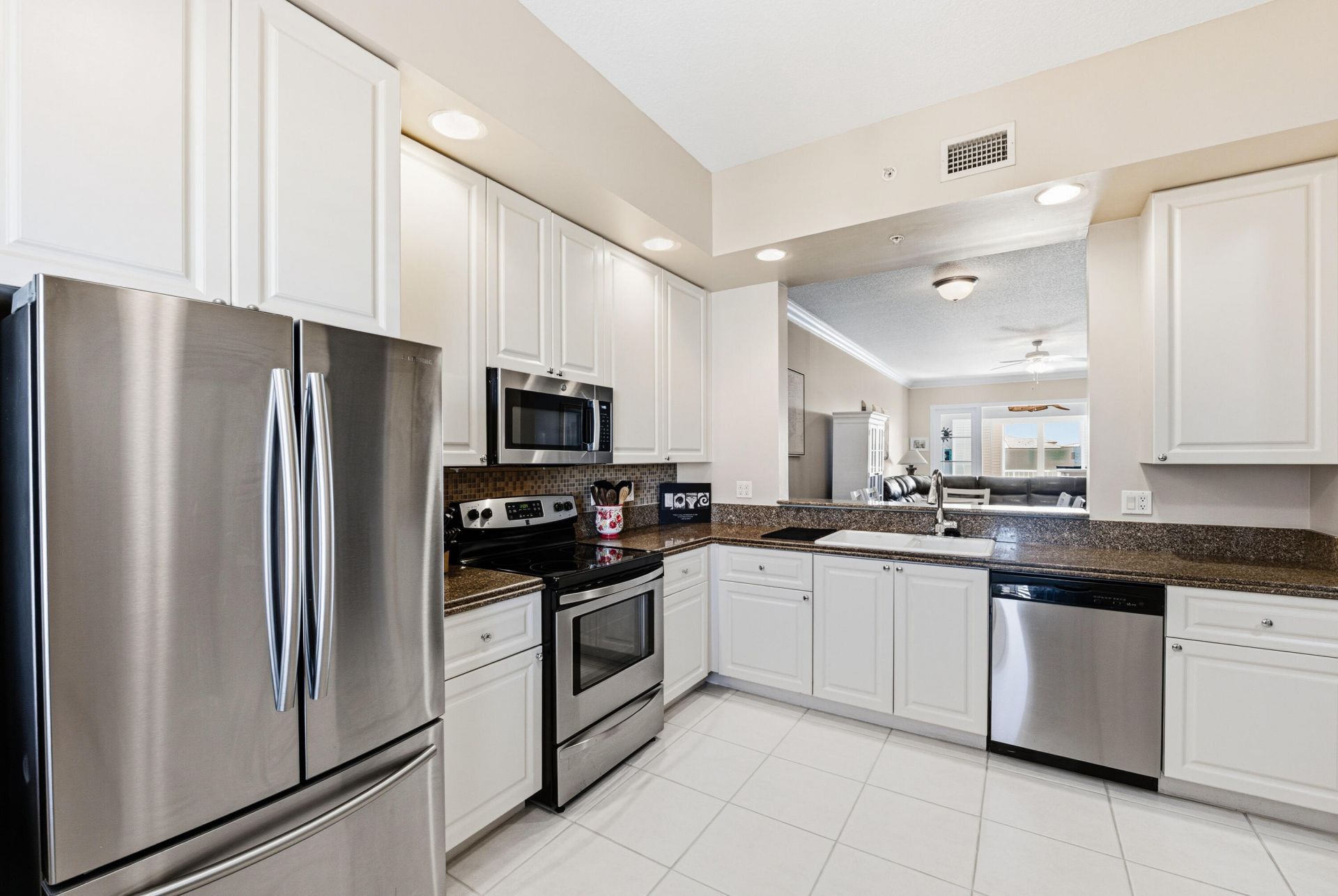 1 Harbour Isle Drive E, Unit PH04, Fort Pierce, FL 34949 Photo