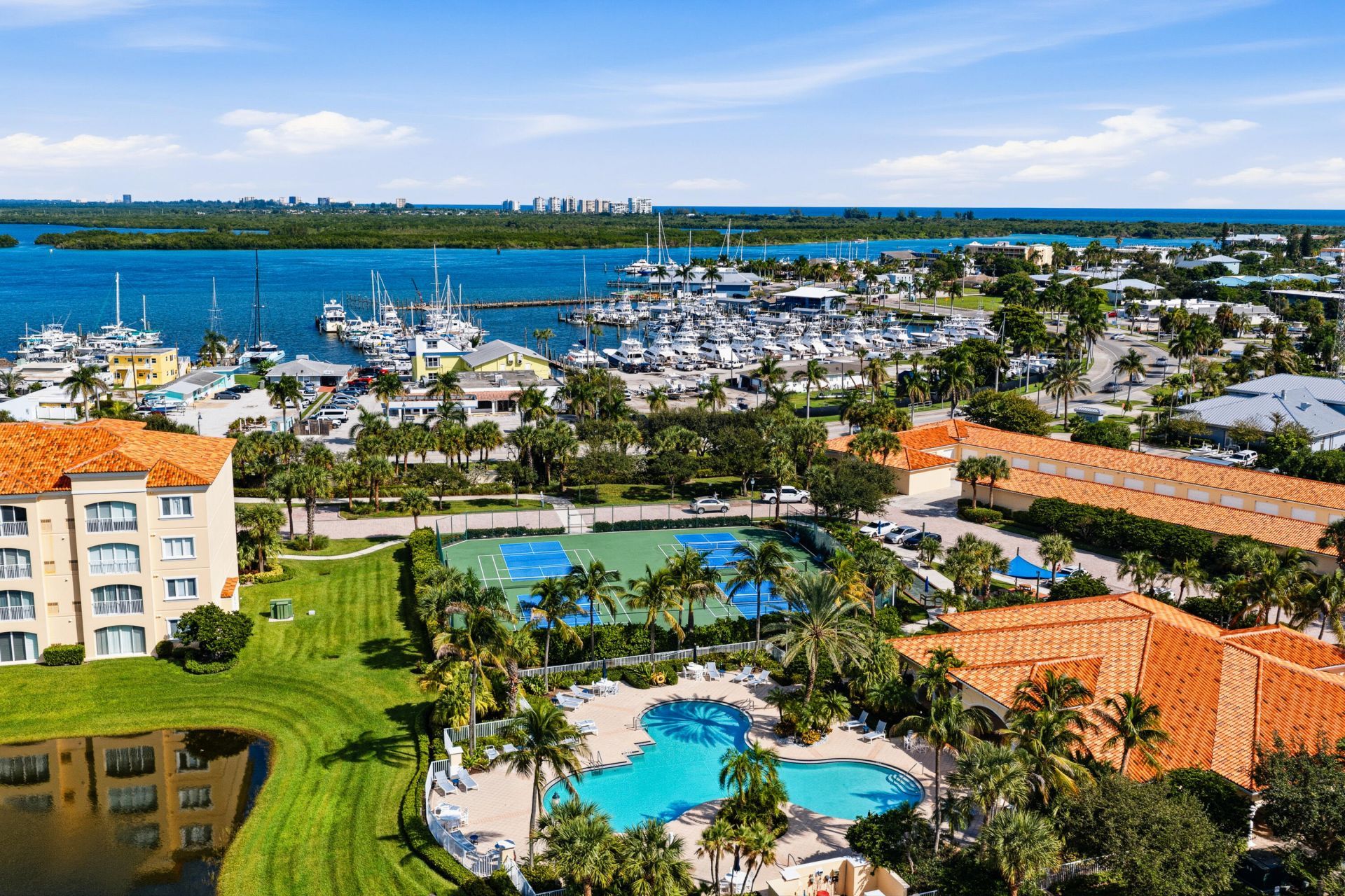 1 Harbour Isle Drive E, Unit PH04, Fort Pierce, FL 34949 Photo