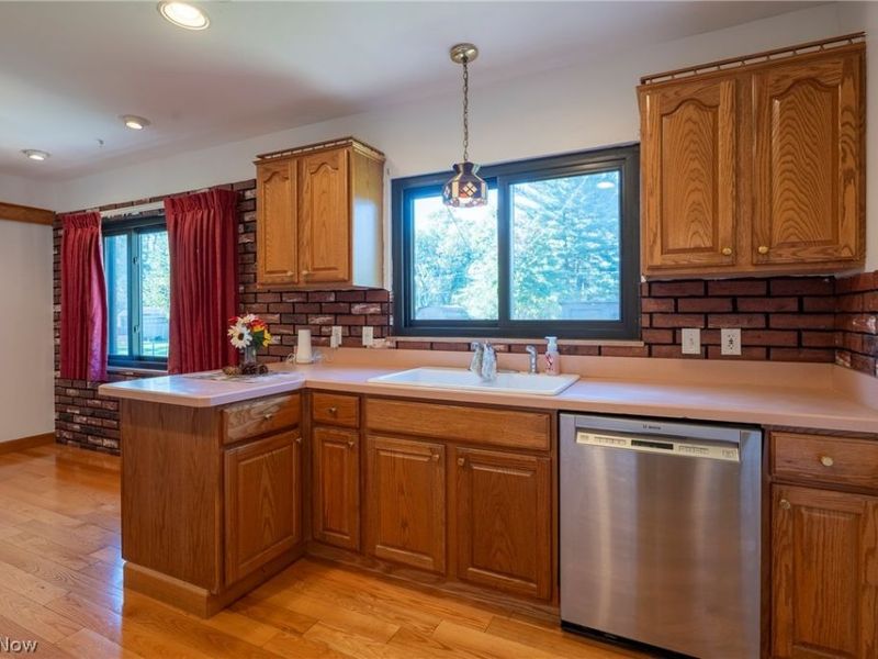 6446 Big Creek Parkway, Parma Heights, OH 44130 Photo 23