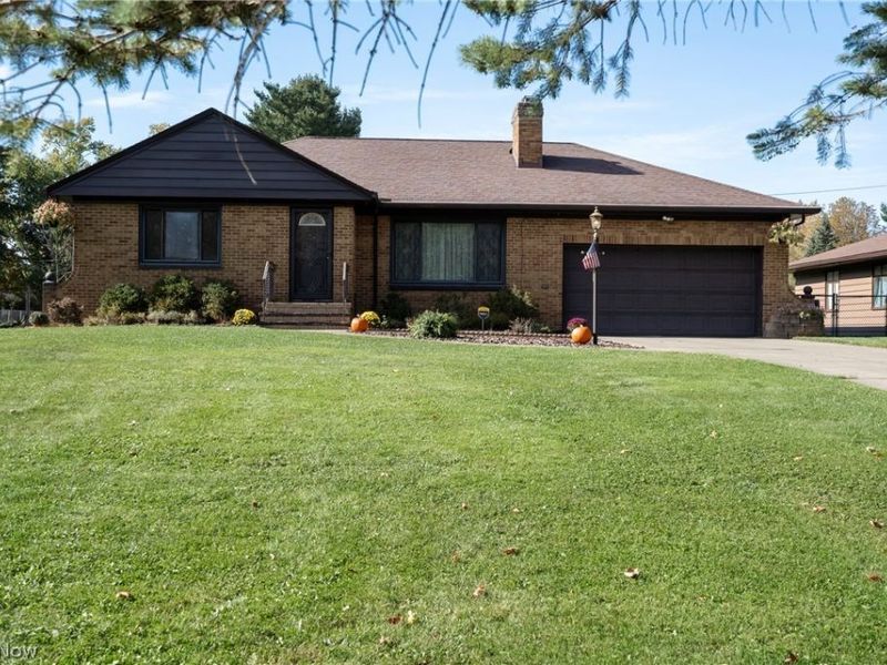 6446 Big Creek Parkway, Parma Heights, OH 44130 Photo 4