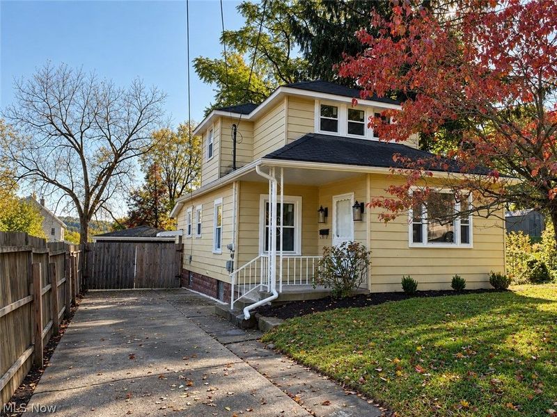 100 Perry Street, Struthers, OH 44471 Photo 1