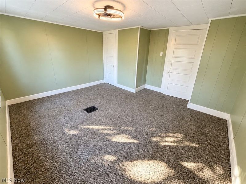 100 Perry Street, Struthers, OH 44471 Photo 15
