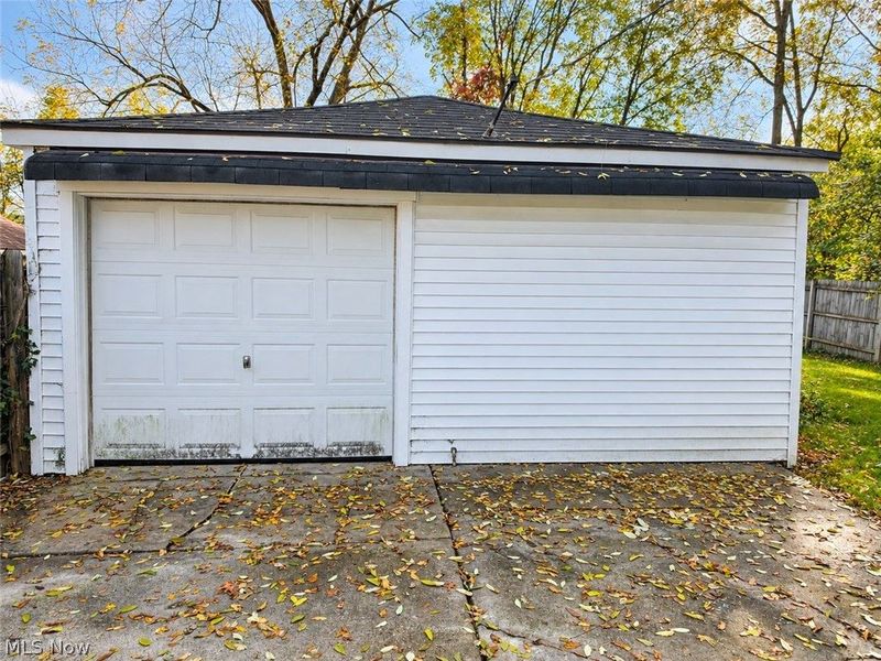 100 Perry Street, Struthers, OH 44471 Photo 16