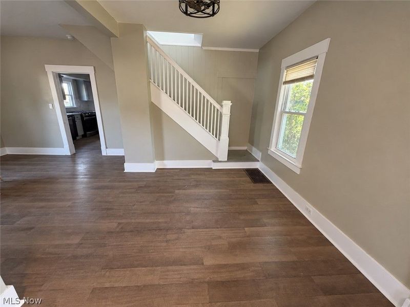 100 Perry Street, Struthers, OH 44471 Photo 5