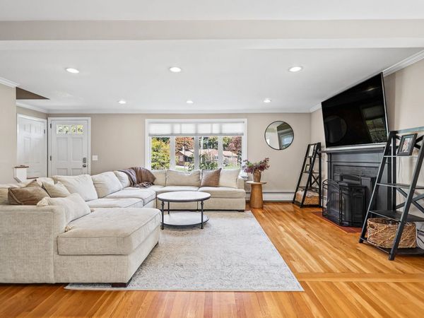 16 Sleepy Hollow Road, Atkinson, NH 03811