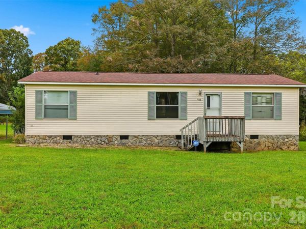 425 E Lackey Farm Road , Stony Point, NC 28678
