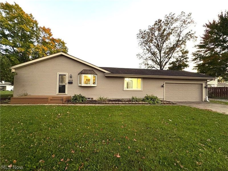 4532 Deopham Green Drive, Austintown, OH 44515 Photo 2