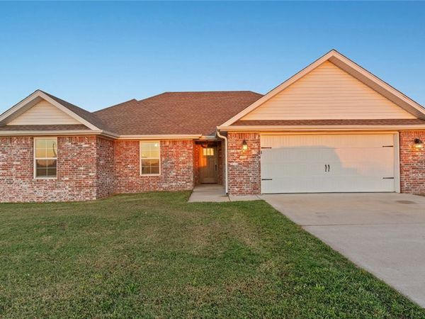1704 Taylor Orchard Road , Gentry, AR 72734