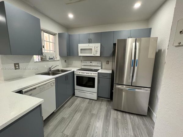 6768 NW 182nd St , Unit 105, Hialeah, FL 33015