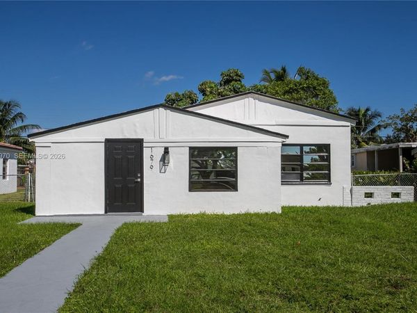 1679 NE 180th St , North Miami Beach, FL 33162