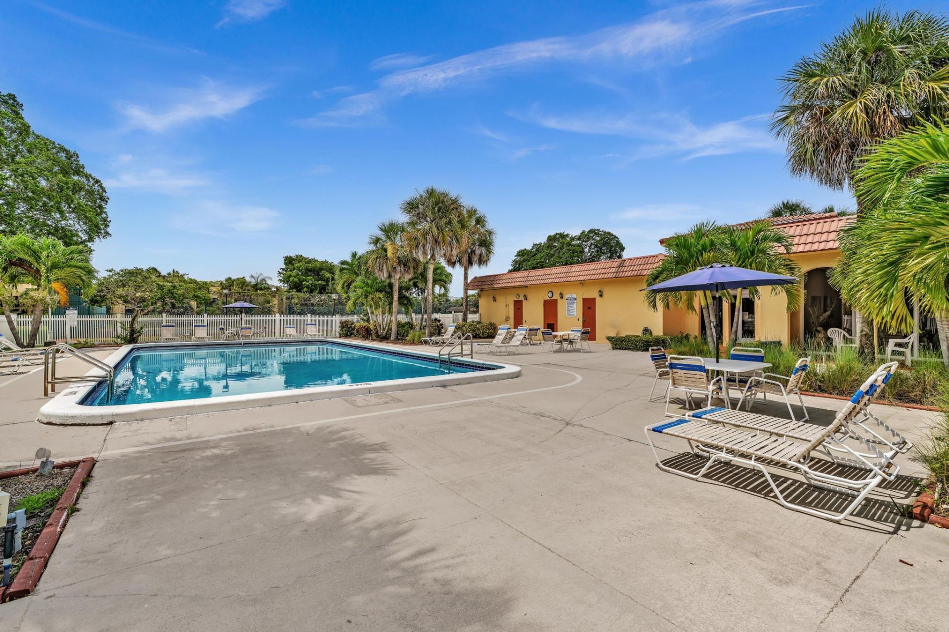 912 SW 9th Street Circle, Unit 105, Boca Raton, FL 33486 Photo