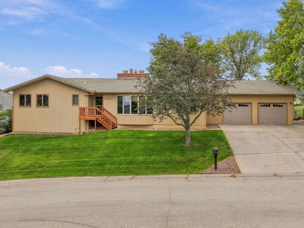 3915 PARKRIDGE DR, Rapid City, SD 57702