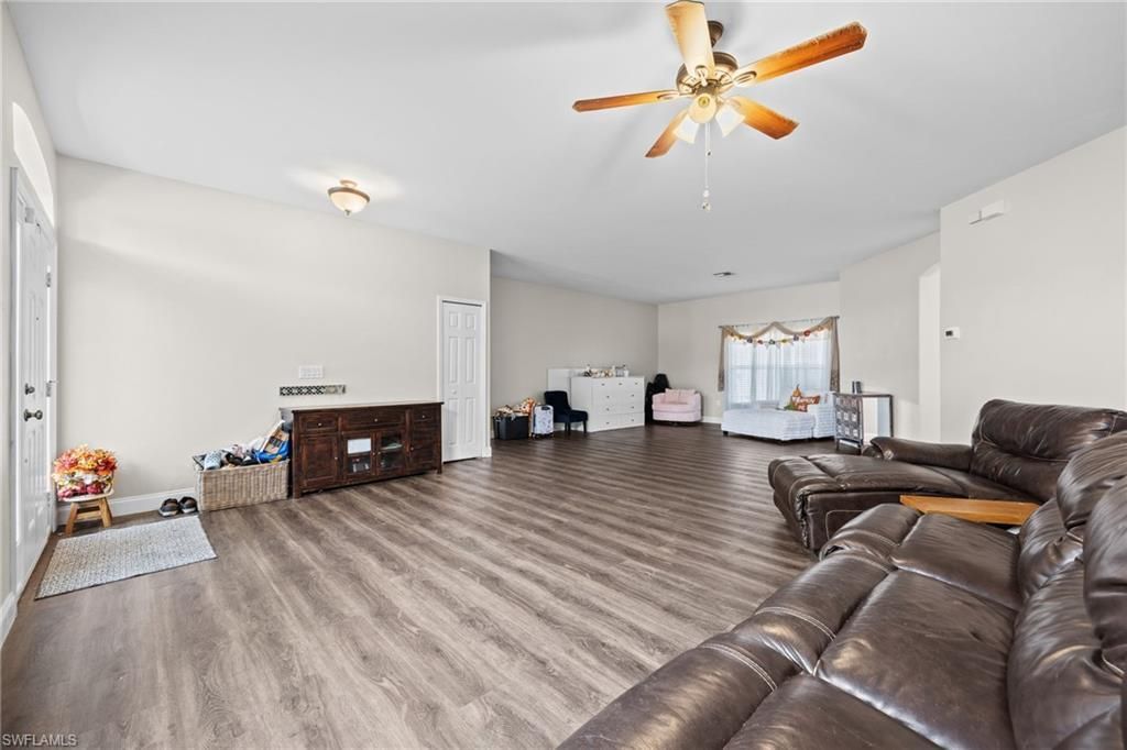 15752 Sunny Crest Ln, Fort Myers, FL 33905 Photo