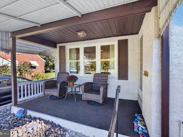 910 CHURCH STREET, ROYERSFORD, PA 19468