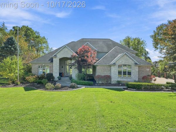 10136 Rosemarie Run, Brighton Township, Mi 48114