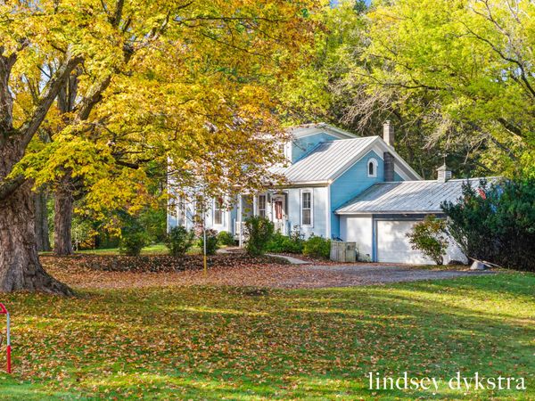 7801 Courtland Drive NE, Rockford, MI 49341
