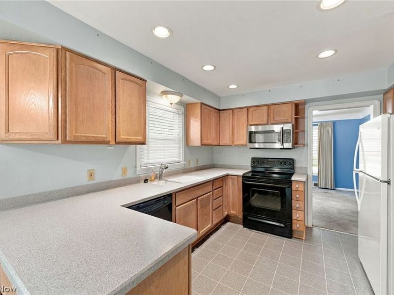 21580 Westwood, Fairview Park, OH 44126 Photo 10