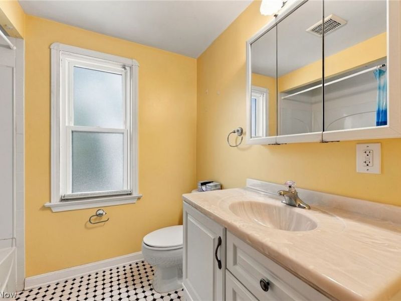 21580 Westwood, Fairview Park, OH 44126 Photo 16