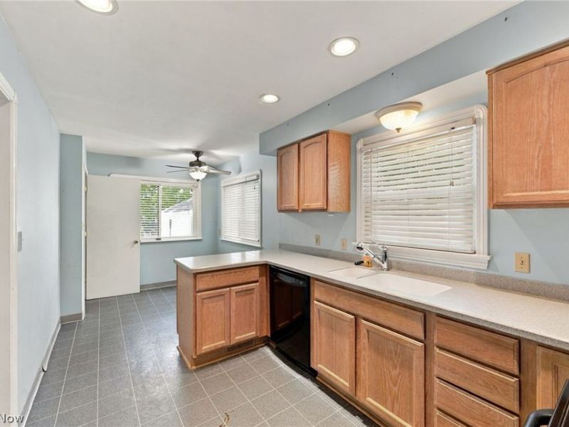 21580 Westwood, Fairview Park, OH 44126 Photo 6