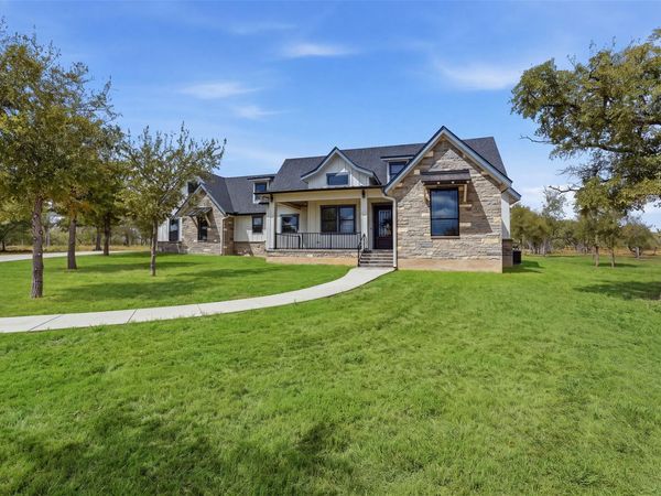 485 Post Oak Street, Gonzales, TX 78629