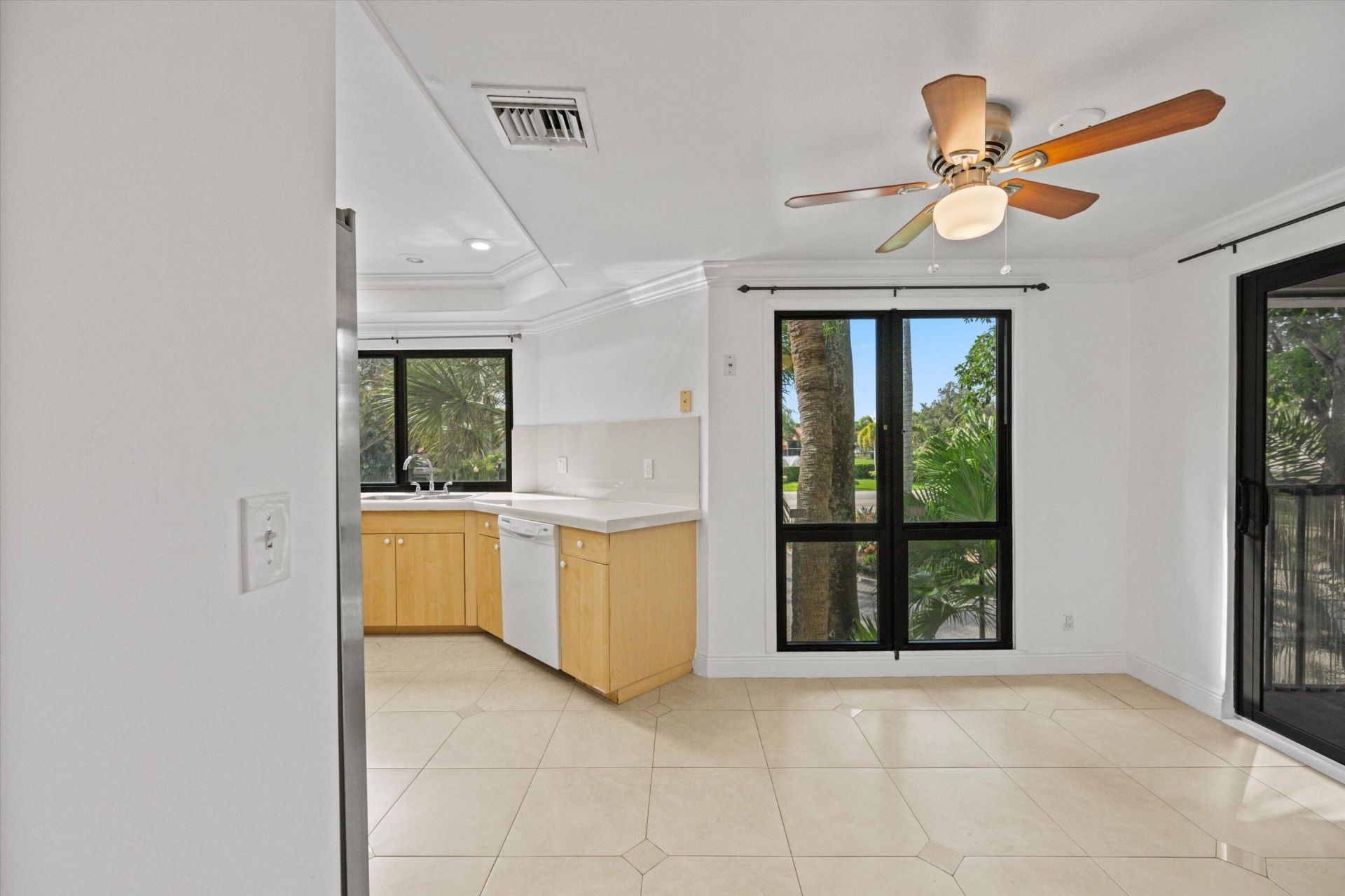116 Waterview Drive, Unit 1160, Palm Beach Gardens, FL 33418 Photo