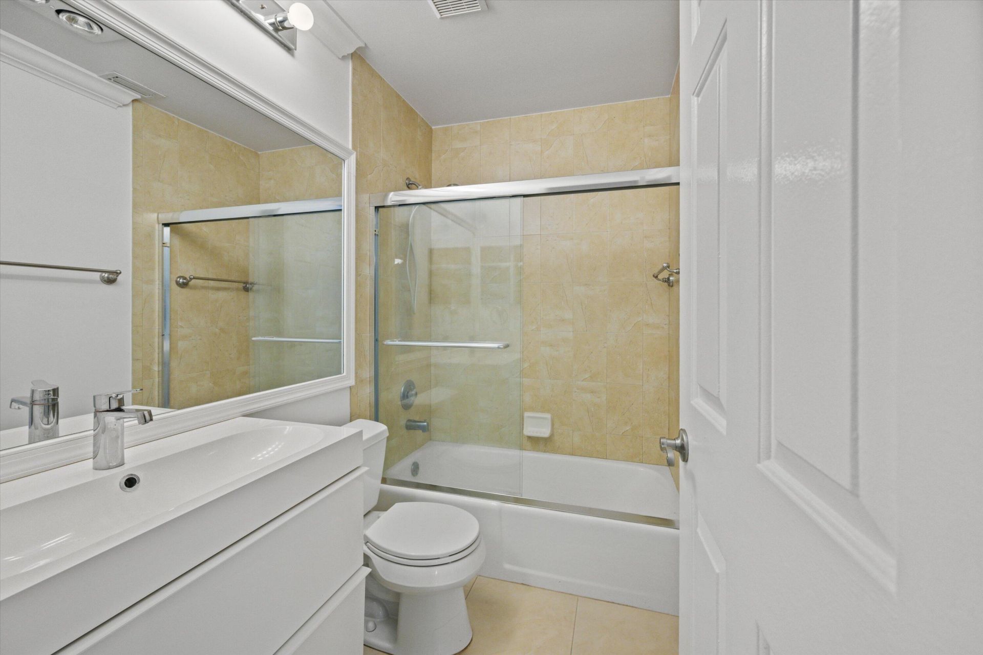 116 Waterview Drive, Unit 1160, Palm Beach Gardens, FL 33418 Photo