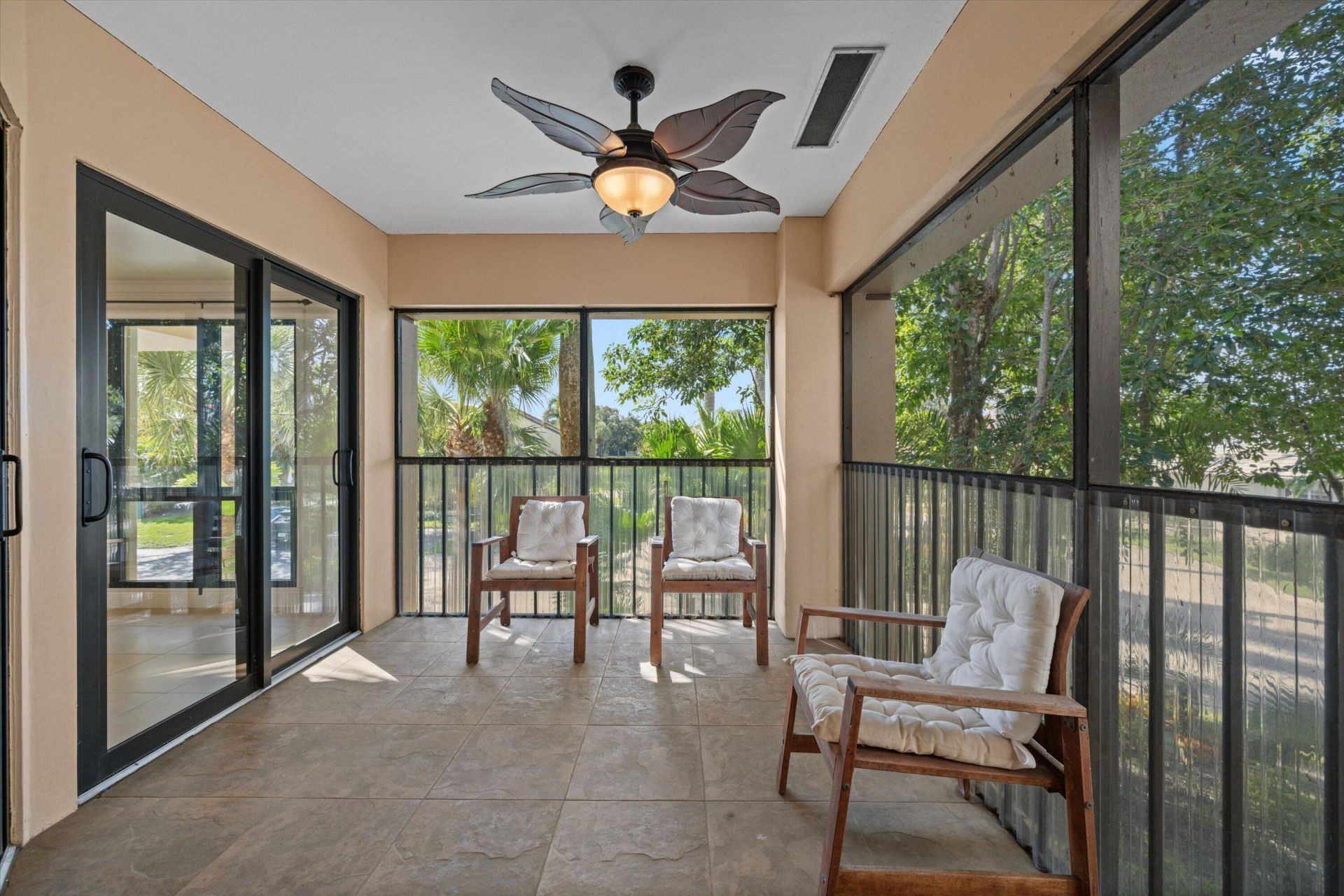 116 Waterview Drive, Unit 1160, Palm Beach Gardens, FL 33418 Photo
