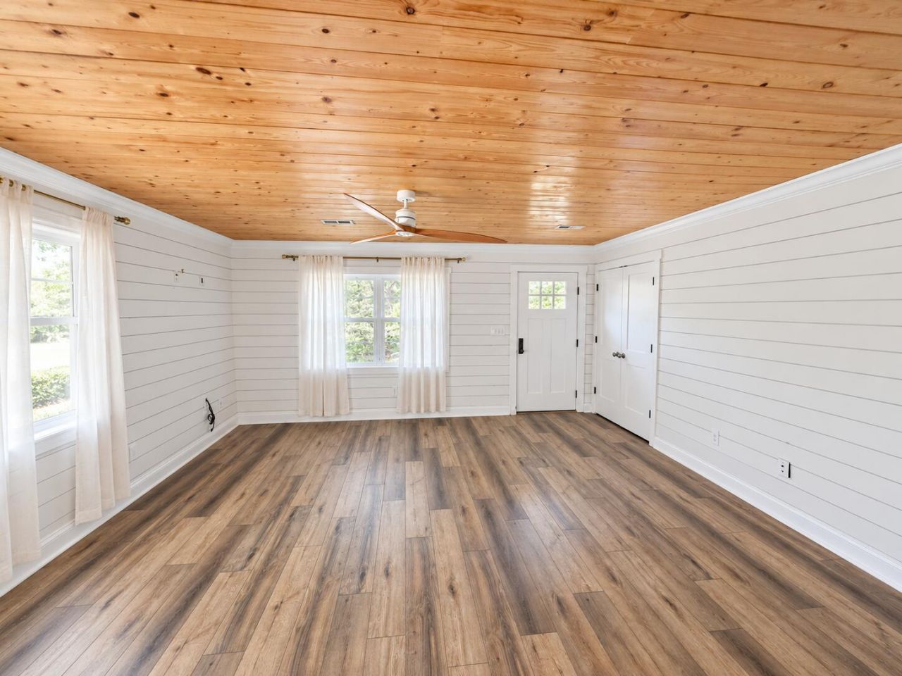 29 21st Avenue Photo 6