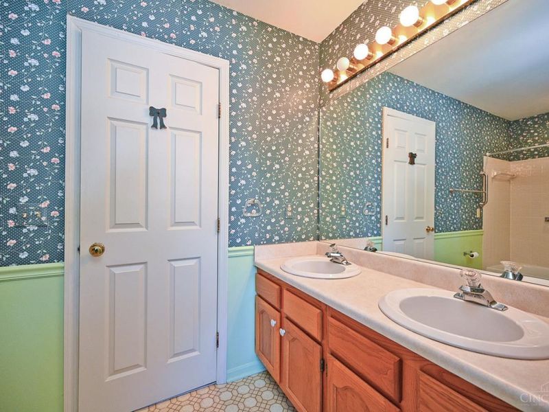 7011 Tradewind Court, Hamilton Township, OH 45039 Photo 32