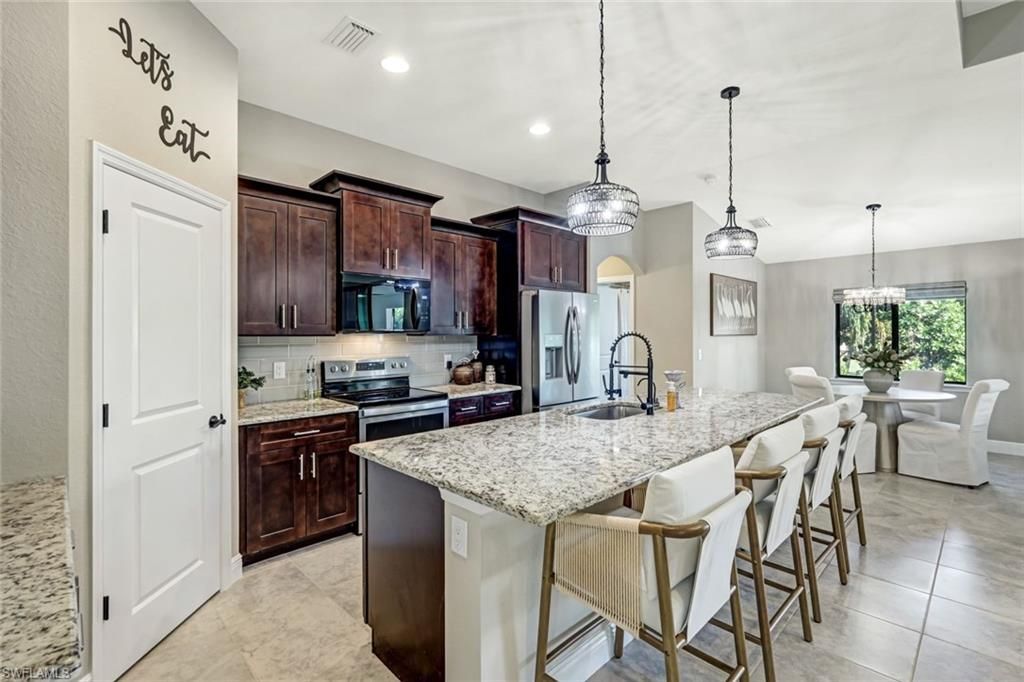 1819 SW 40th Ter, Cape Coral, FL 33914 Photo