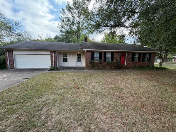 300 N INGLEWOOD Avenue , Russellville, AR 72801