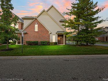 48475 Bridge Way , Canton Township, Mi 48188