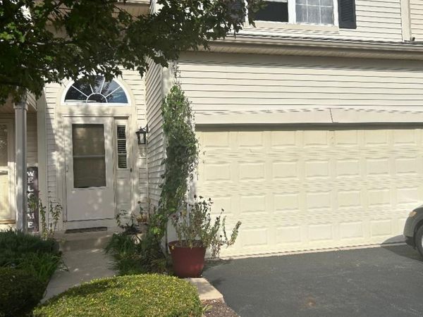693 Blackstone Court , DeKalb, IL 60115