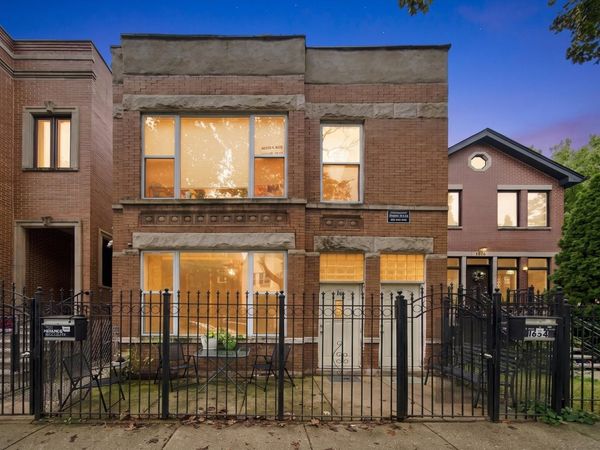 1654 N Artesian Avenue , Chicago, IL 60647