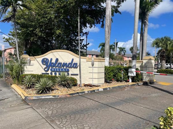 4550 NW 9th St, Unit 102E, Miami, FL 33126