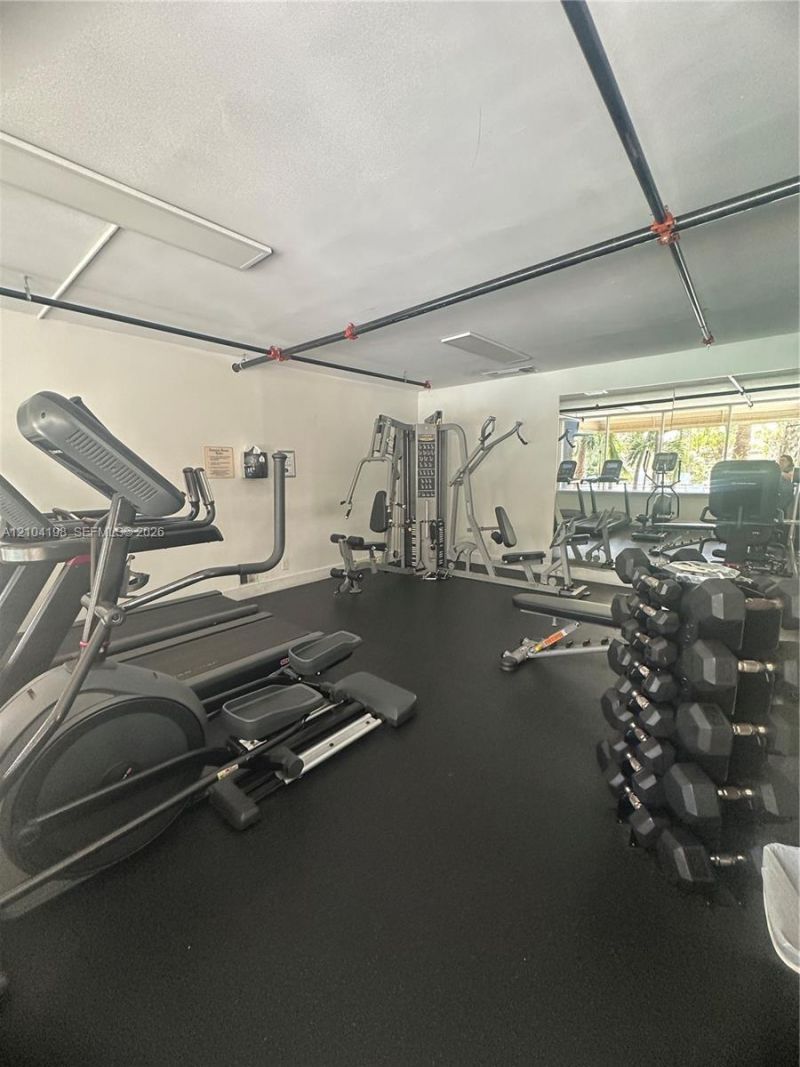 4550 NW 9th St, Unit 102E, Miami, FL 33126 Photo